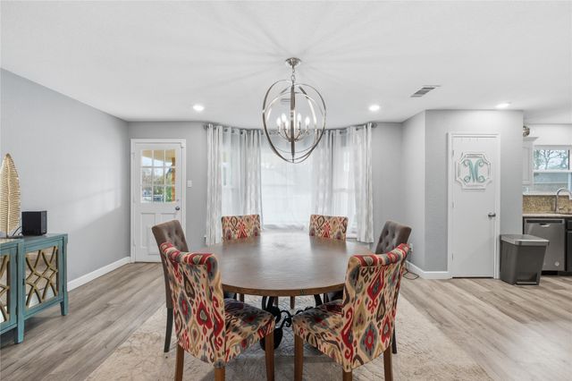 111 Havenwood Drive, Enchanted Oaks, TX 75156