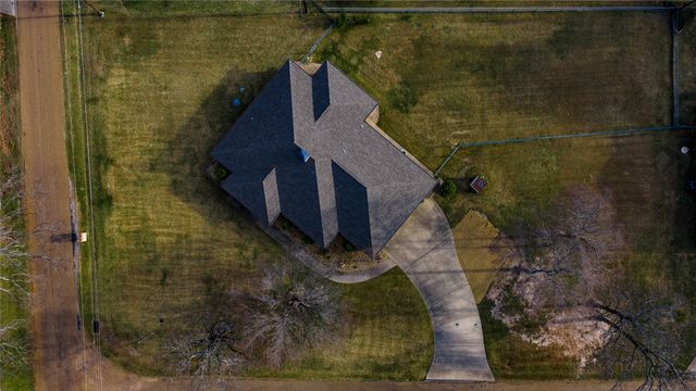 111 Havenwood Drive, Enchanted Oaks, TX 75156