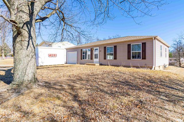 6000 N GRACELAND Drive, Peoria, IL 61614