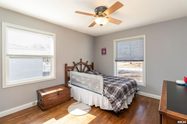 6000 N GRACELAND Drive, Peoria, IL 61614