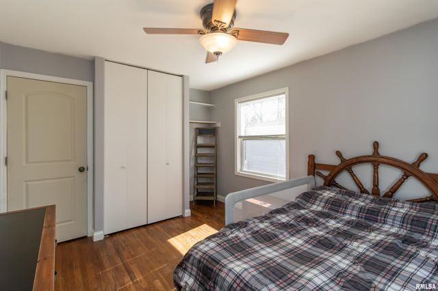 6000 N GRACELAND Drive, Peoria, IL 61614