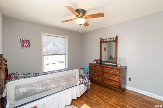 6000 N GRACELAND Drive, Peoria, IL 61614