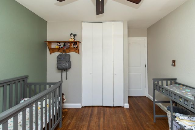 6000 N GRACELAND Drive, Peoria, IL 61614