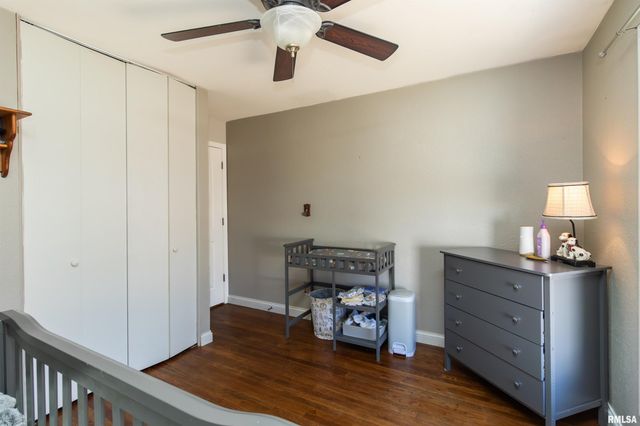 6000 N GRACELAND Drive, Peoria, IL 61614