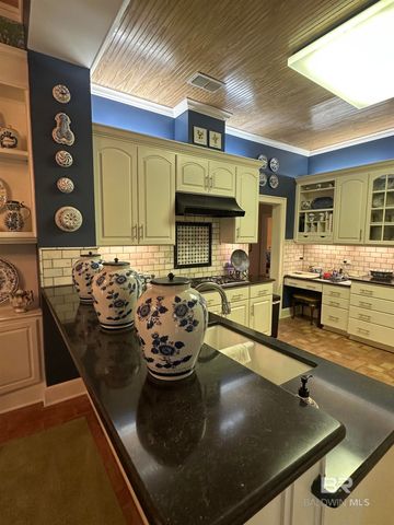 102 Long Boulevard, Brewton, AL 36426