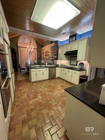 102 Long Boulevard, Brewton, AL 36426