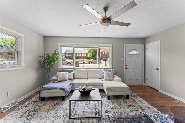 3007 Glenan Dr, Richmond, VA 23234