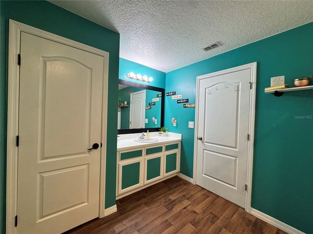 921 WYNNMERE WALK AVENUE, Ruskin, FL 33570