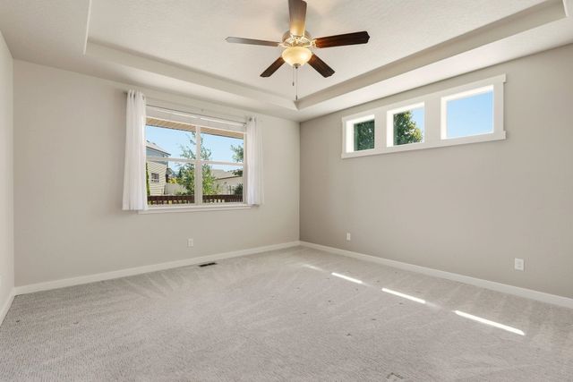 1031 S Kayla Ct, Greenacres, WA 99016