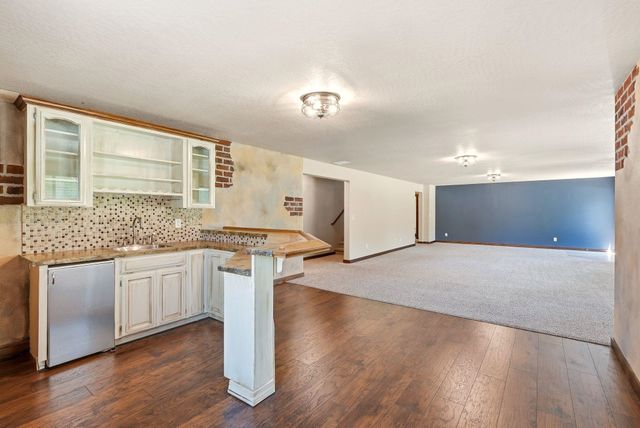 1031 S Kayla Ct, Greenacres, WA 99016