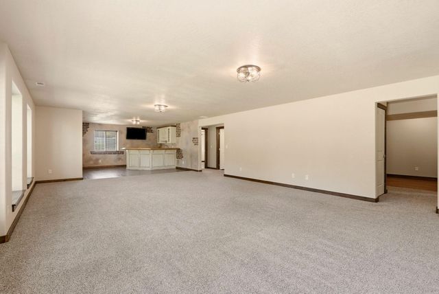 1031 S Kayla Ct, Greenacres, WA 99016