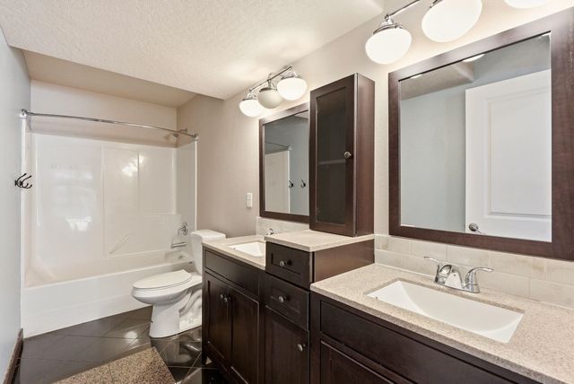 1031 S Kayla Ct, Greenacres, WA 99016