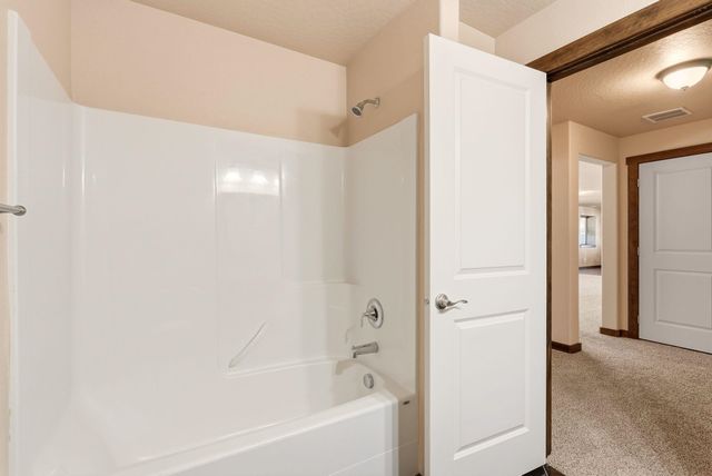 1031 S Kayla Ct, Greenacres, WA 99016
