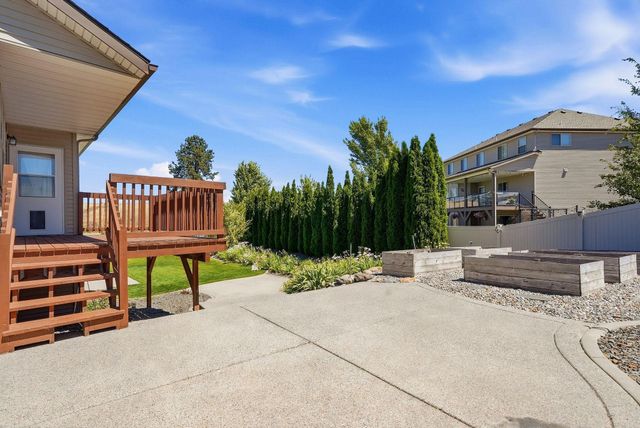 1031 S Kayla Ct, Greenacres, WA 99016