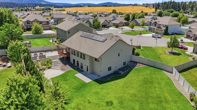1031 S Kayla Ct, Greenacres, WA 99016