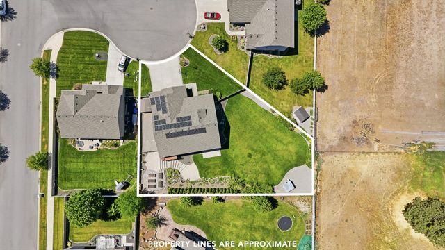 1031 S Kayla Ct, Greenacres, WA 99016