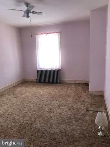 39 N PRINCE ST, Millersville, PA 17551