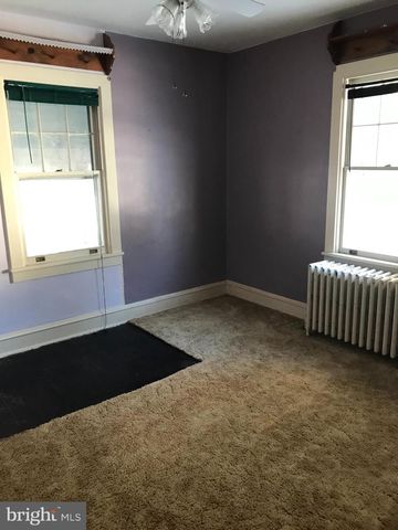 39 N PRINCE ST, Millersville, PA 17551