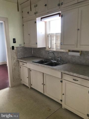 39 N PRINCE ST, Millersville, PA 17551