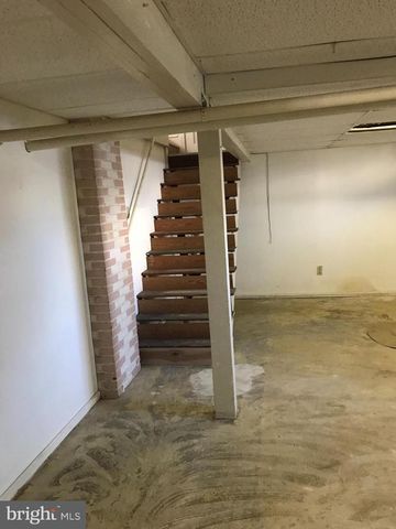 39 N PRINCE ST, Millersville, PA 17551