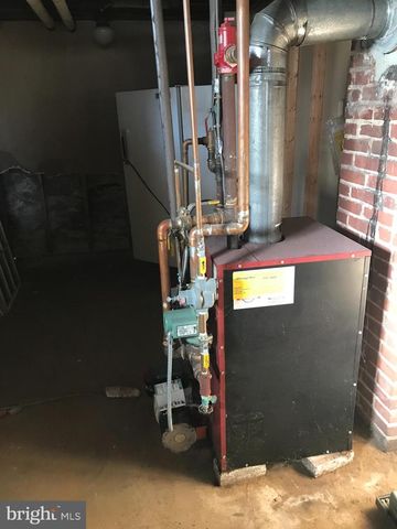 39 N PRINCE ST, Millersville, PA 17551