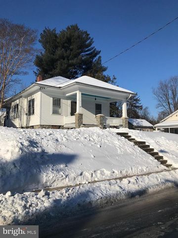 39 N PRINCE ST, Millersville, PA 17551