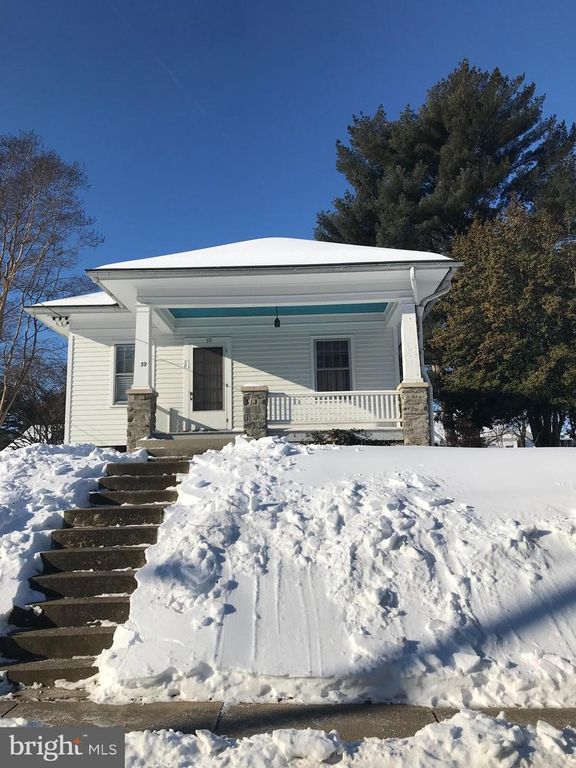 39 N PRINCE ST, Millersville, PA 17551