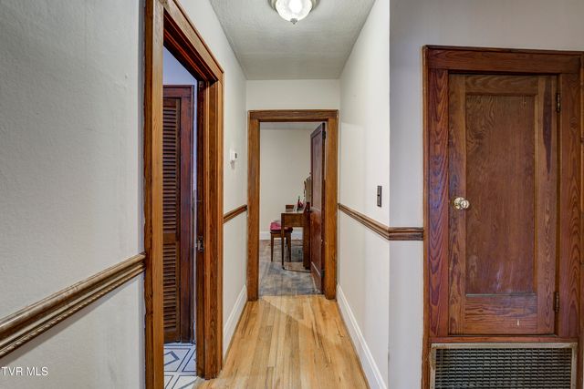 3730 Highway 390, Bluff City, TN 37618