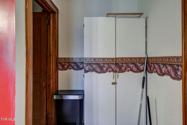 3730 Highway 390, Bluff City, TN 37618