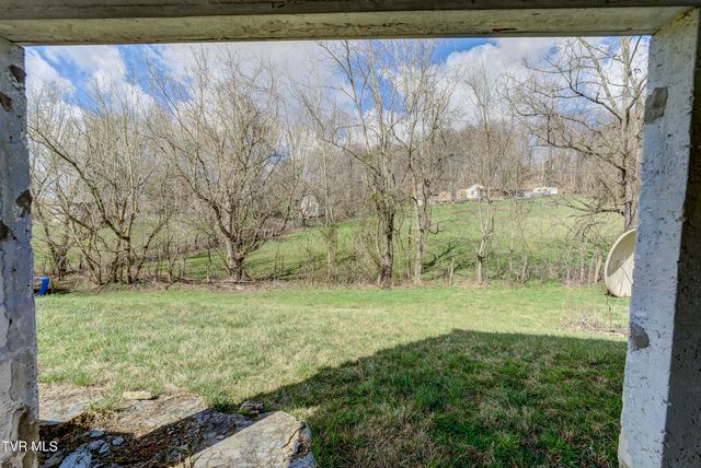 3730 Highway 390, Bluff City, TN 37618