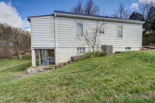 3730 Highway 390, Bluff City, TN 37618