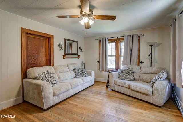 3730 Highway 390, Bluff City, TN 37618