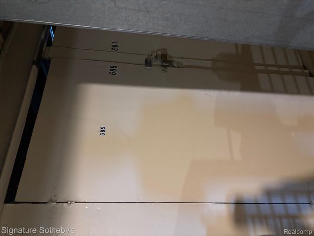 689 E Fox Hills Drive 65, Bloomfield Hills, MI 48304