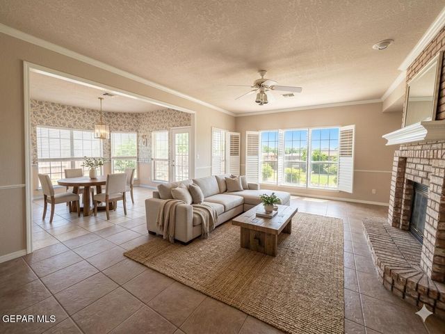 6261 LOS BANCOS Drive, El Paso, TX 79912