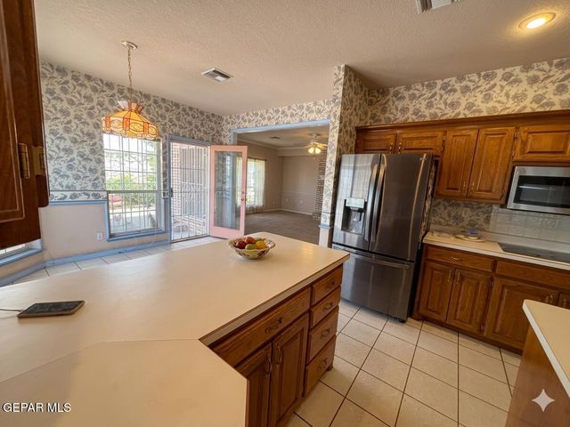 6261 LOS BANCOS Drive, El Paso, TX 79912