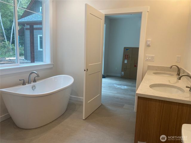 4164 Red Cedar Rd, Blaine, WA 98230