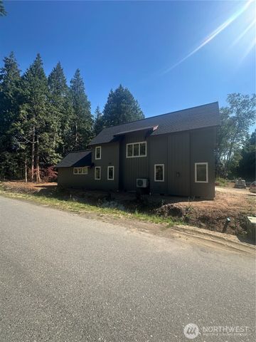 4164 Red Cedar Rd, Blaine, WA 98230