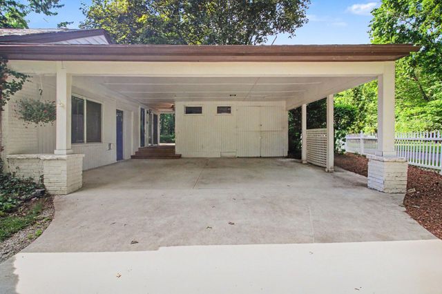 1000 Vesper Road, Ann Arbor, MI 48103