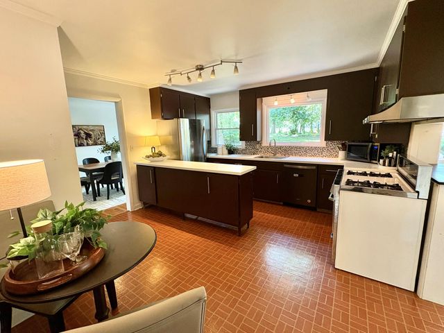 1000 Vesper Road, Ann Arbor, MI 48103