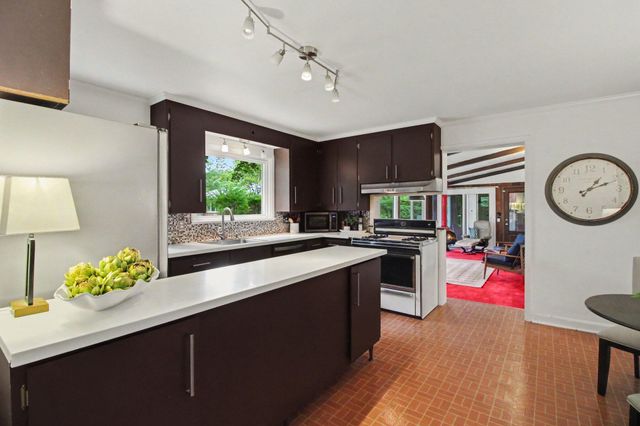 1000 Vesper Road, Ann Arbor, MI 48103