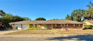 1109 Cynthia Dr, Alice, TX 78332