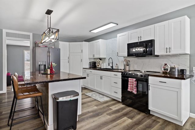 1060 W 406 S, Marion, IN 46953