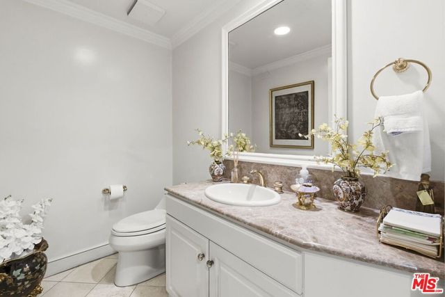 277 S Spalding Drive 203, Beverly Hills, CA 90212