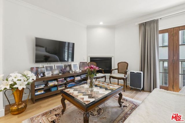 277 S Spalding Drive 203, Beverly Hills, CA 90212