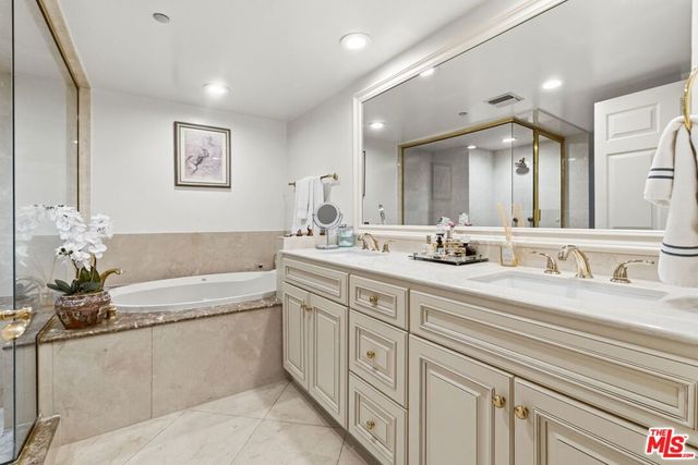 277 S Spalding Drive 203, Beverly Hills, CA 90212