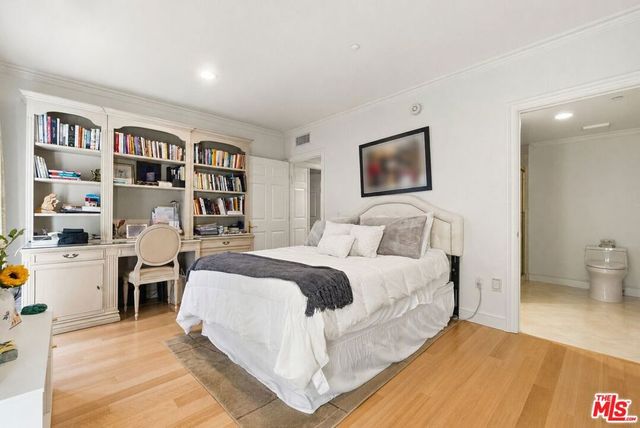 277 S Spalding Drive 203, Beverly Hills, CA 90212