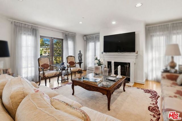 277 S Spalding Drive 203, Beverly Hills, CA 90212