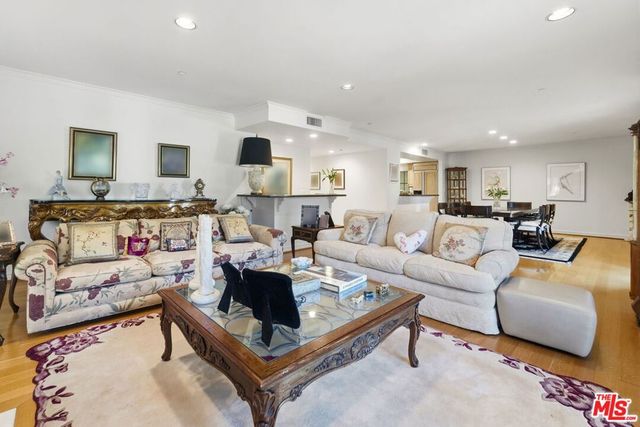 277 S Spalding Drive 203, Beverly Hills, CA 90212