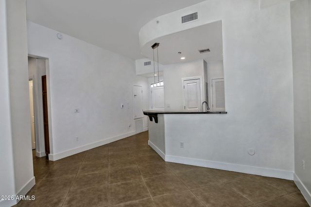 945 E PLAYA DEL NORTE Drive 2003, Tempe, AZ 85288