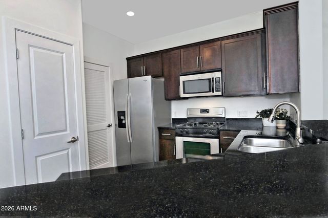 945 E PLAYA DEL NORTE Drive 2003, Tempe, AZ 85288